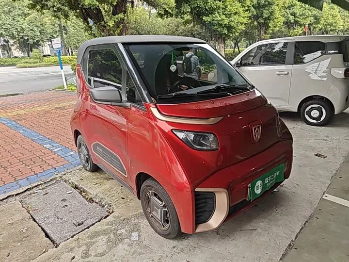 Baojun E200