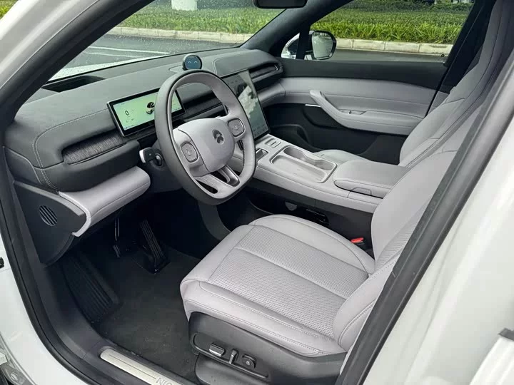 NIO EC6