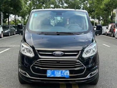 Ford Toureo