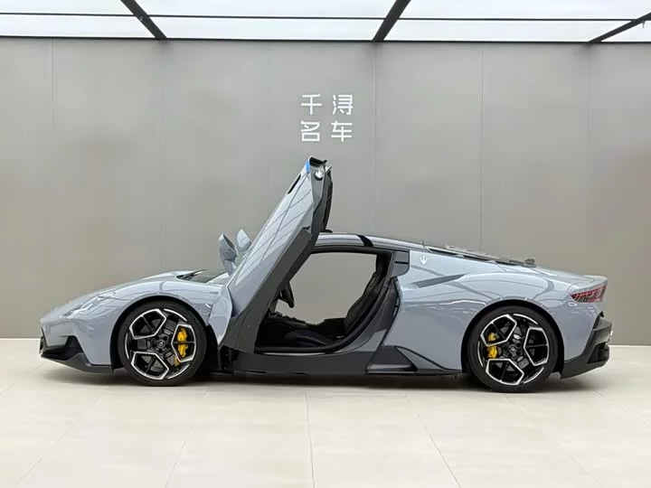 Maserati MC20