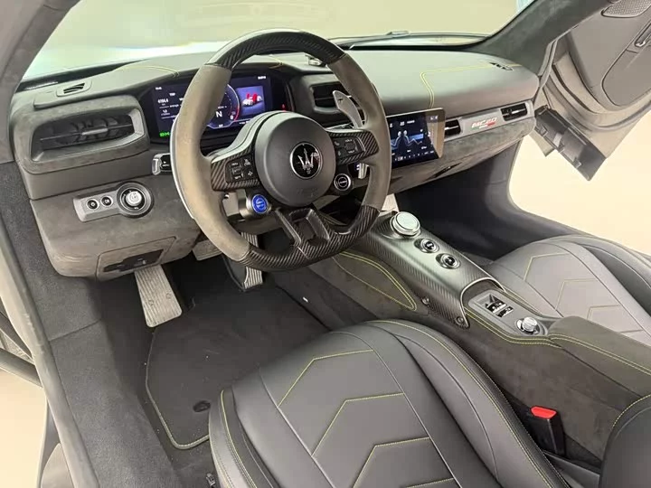Maserati MC20