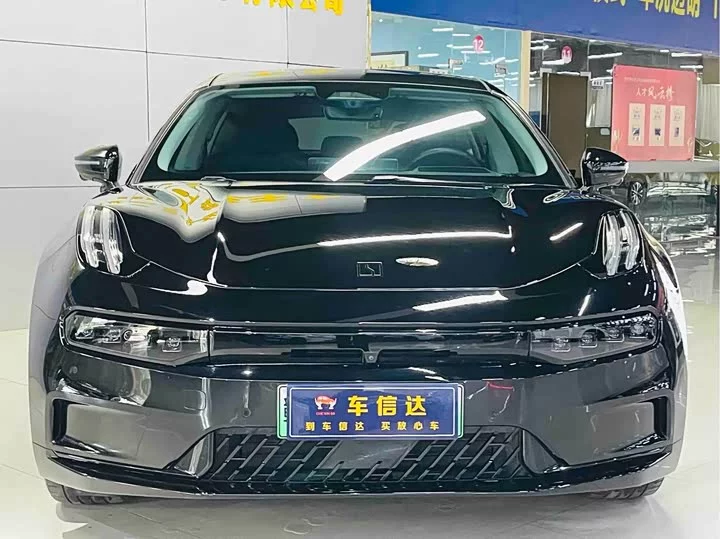 ZEEKR 001