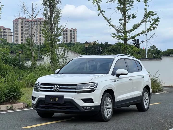 Volkswagen Tharu