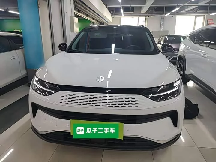 Leapmotor Zero running C11