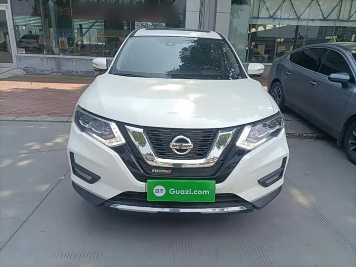 Nissan Qijun