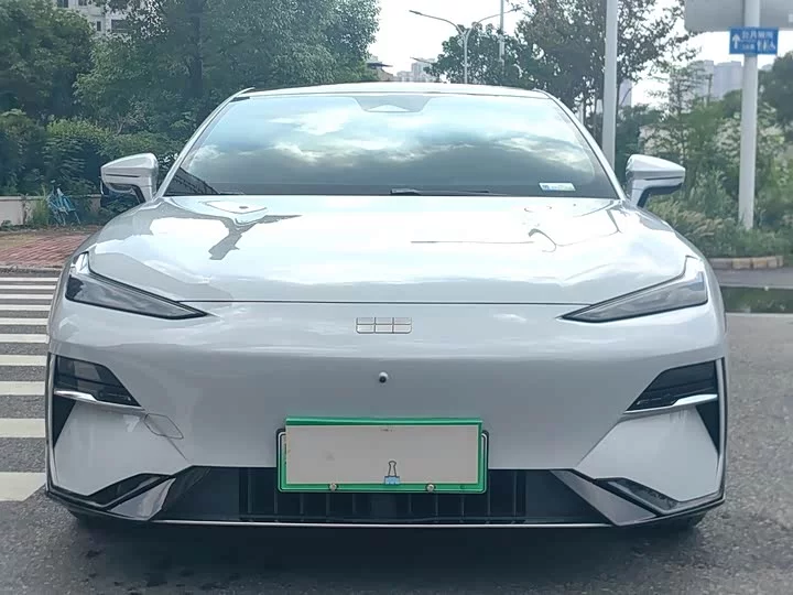 Geely Galaxy E8