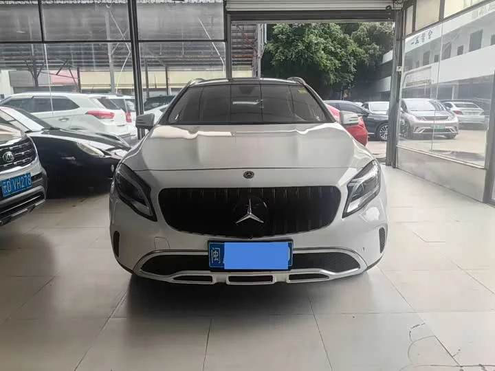 Mercedes-Benz GLA