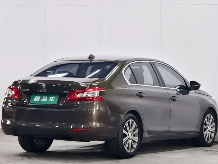 Peugeot 408