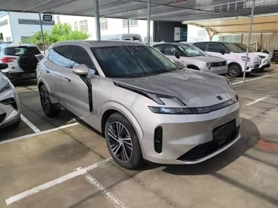 Lynk & Co 08 EM-P