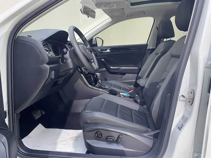 Volkswagen T-ROC Tange