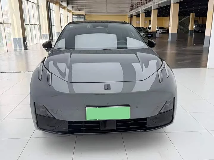 Lynk & Co Z20