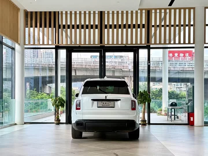 Rolls Royce Cullinan