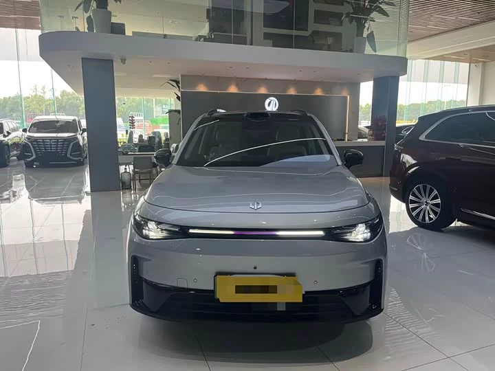 Leapmotor C16