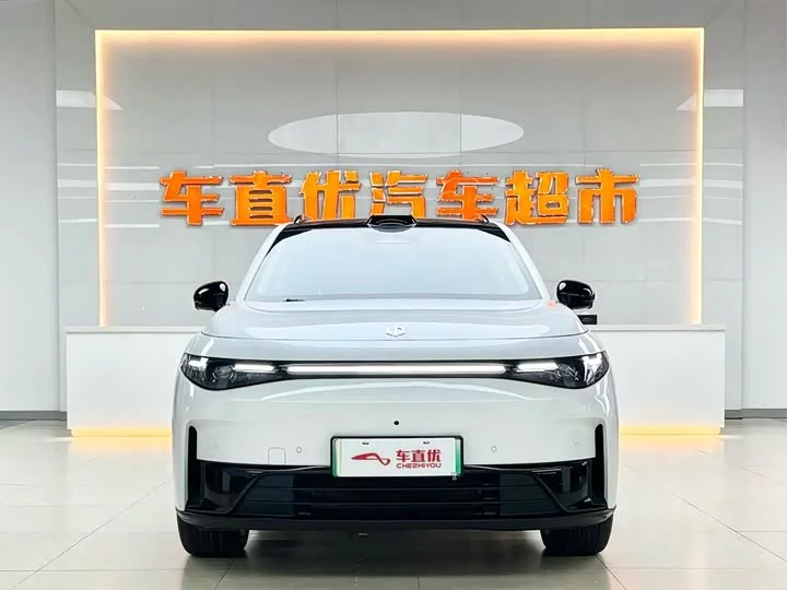 Leapmotor C16
