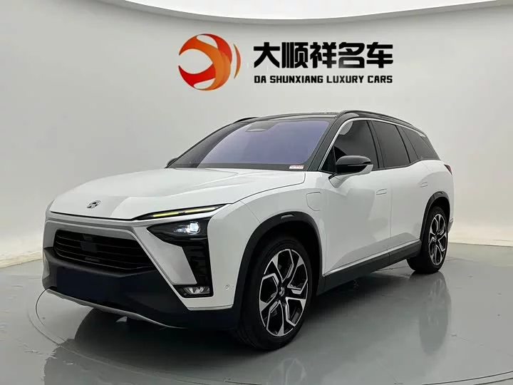 NIO ES8