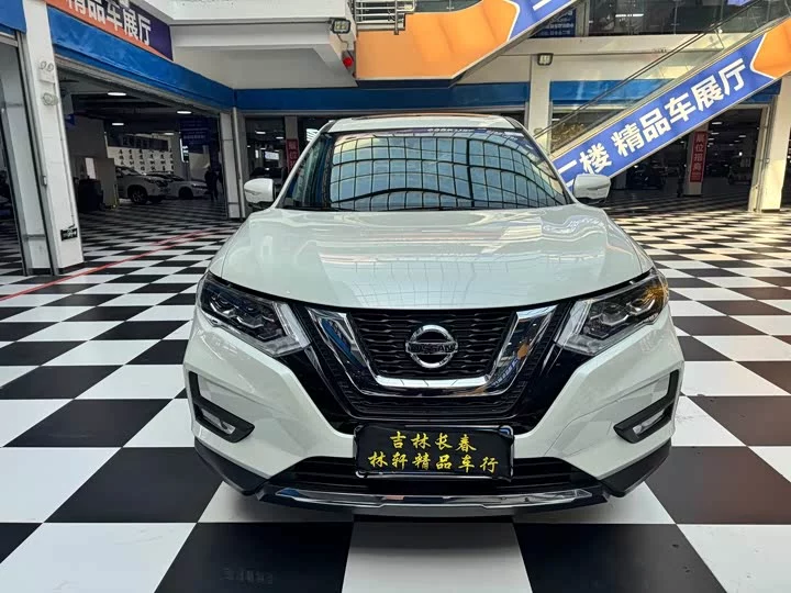 Nissan Qijun