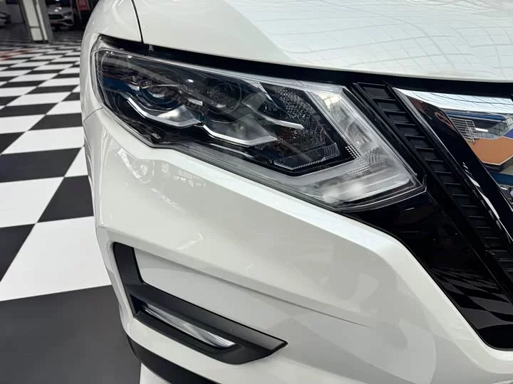 Nissan Qijun