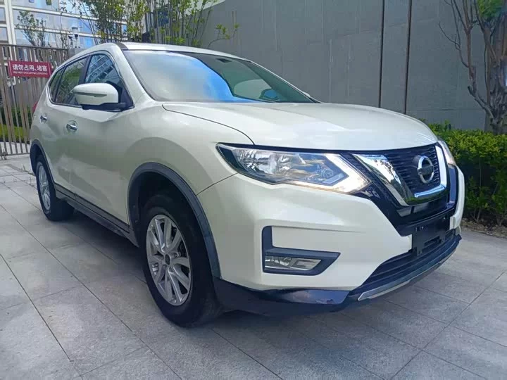 Nissan Qijun