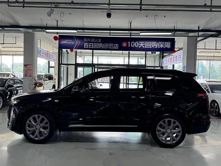 Cadillac XT6