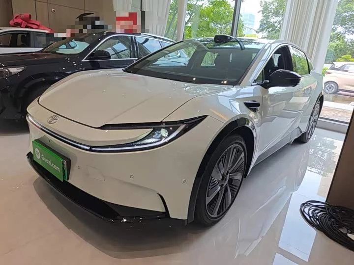 Toyota bZ5