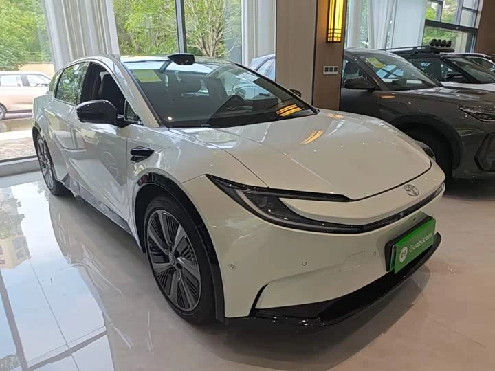 Toyota bZ5