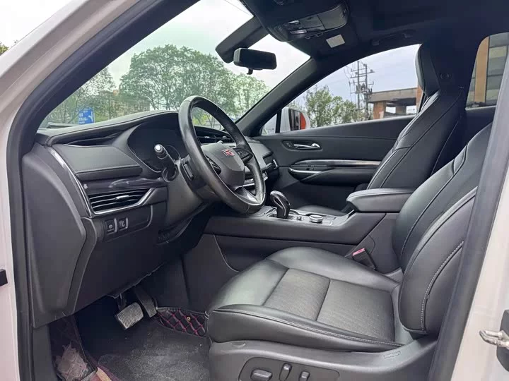 Cadillac XT4