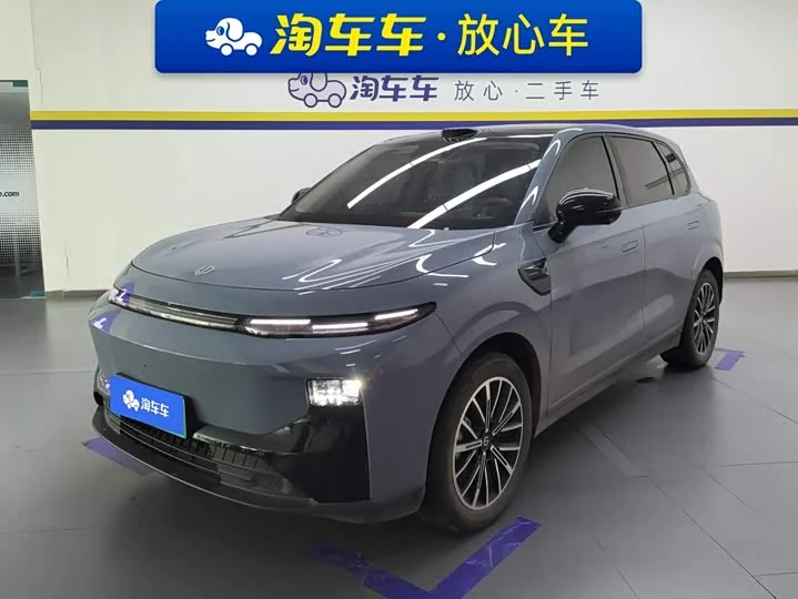 Leapmotor B10