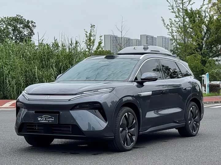 BYD Tang L