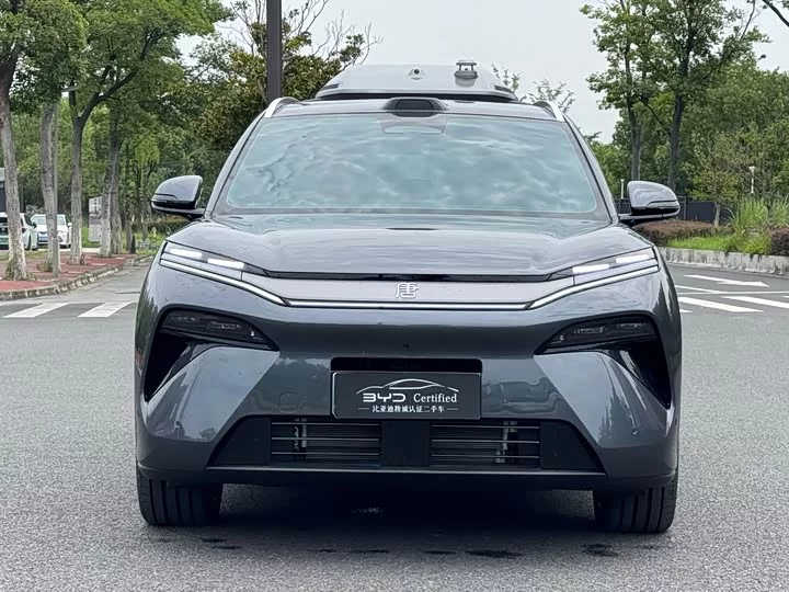 BYD Tang L