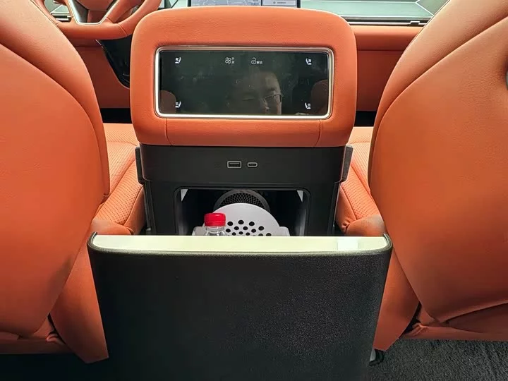 BYD Tang L