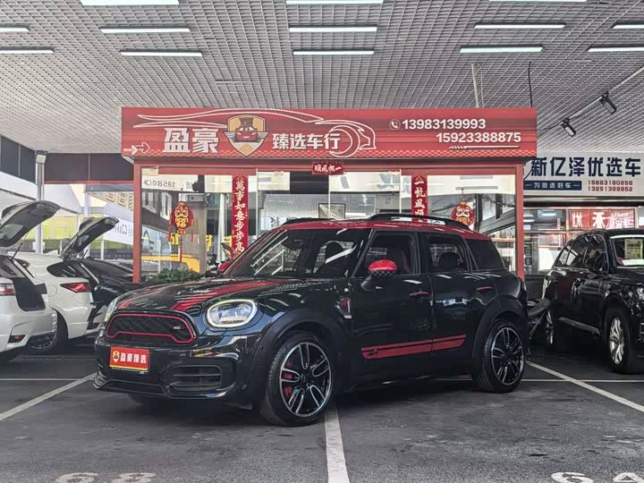 MINI JCW COUNTRYMAN