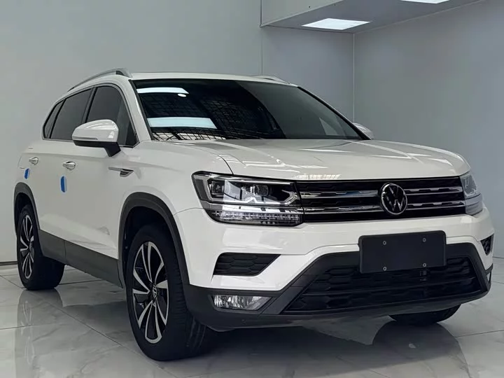 Volkswagen Tharu