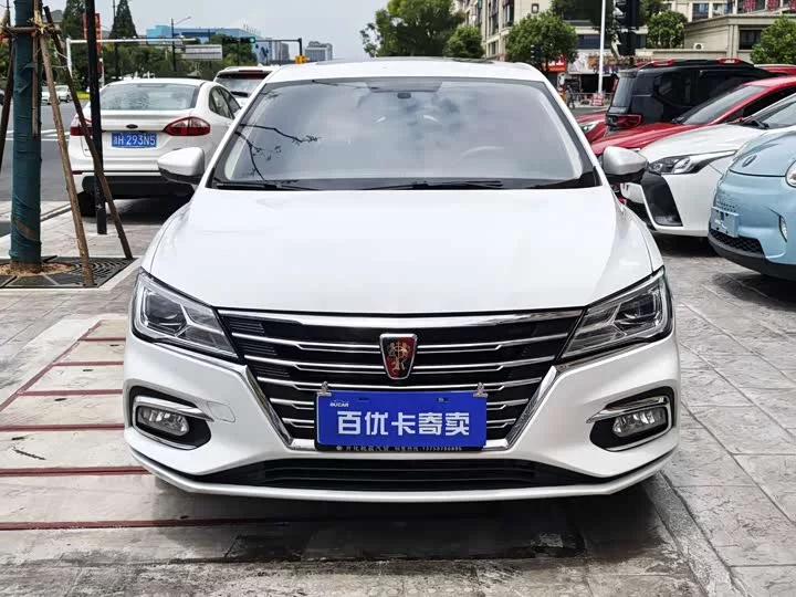 Roewe i5