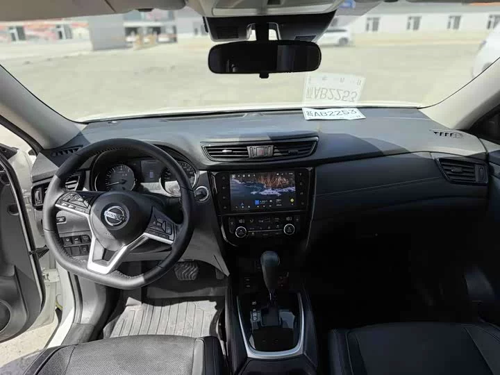 Nissan Qijun
