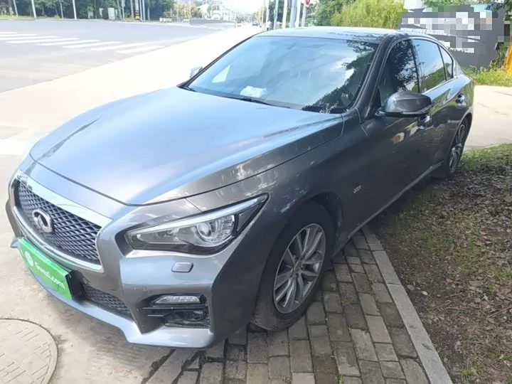 Infiniti Q50L