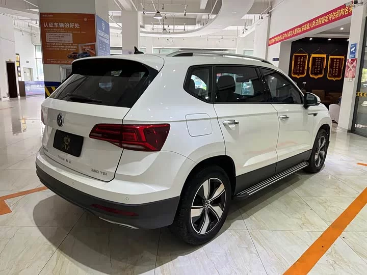 Volkswagen Tharu