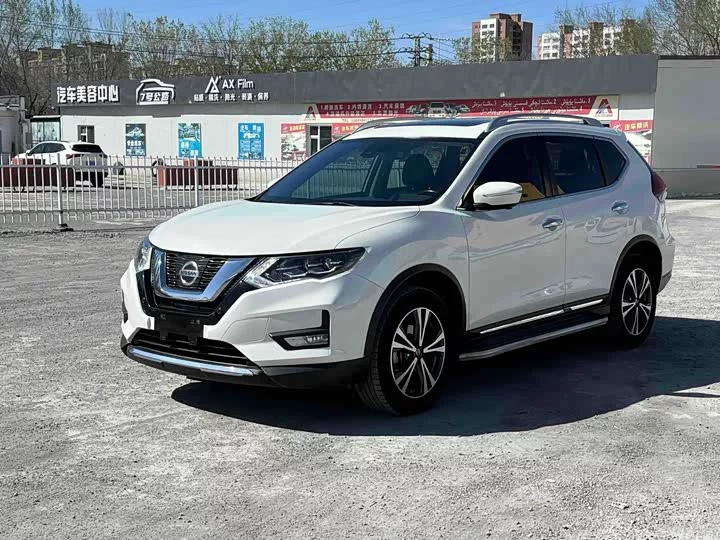 Nissan Qijun