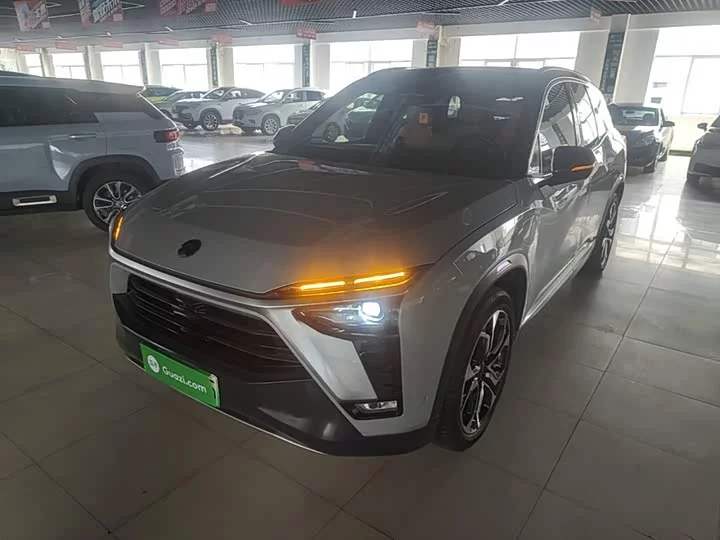 NIO ES8