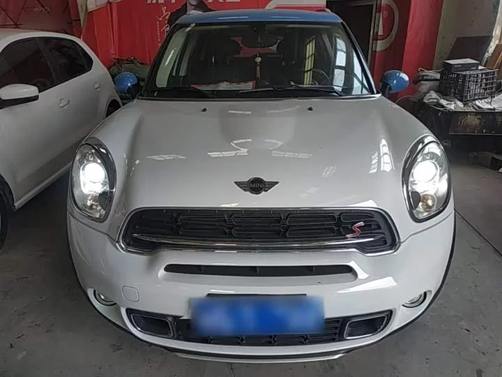 MINI COUNTRYMAN