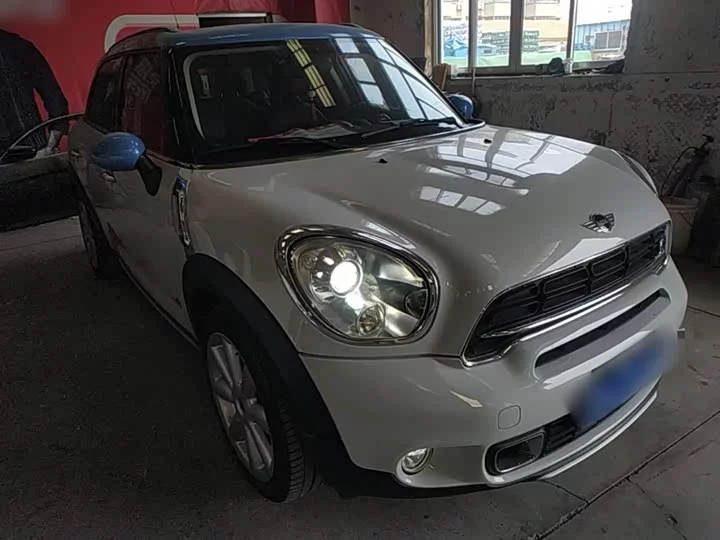 MINI COUNTRYMAN