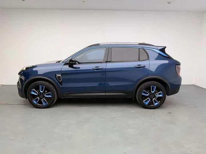 Lynk & Co 01