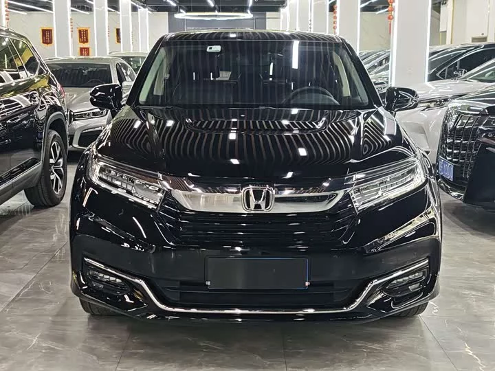 Honda Crown Road