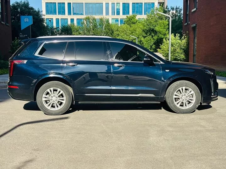 Cadillac XT6