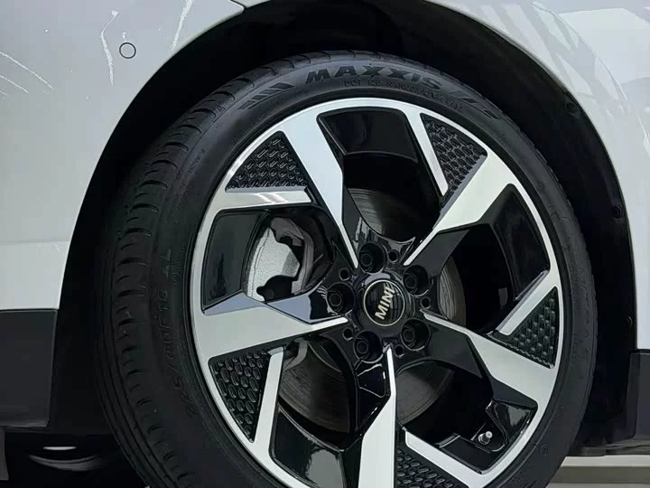 MINI ELECTRIC COOPER