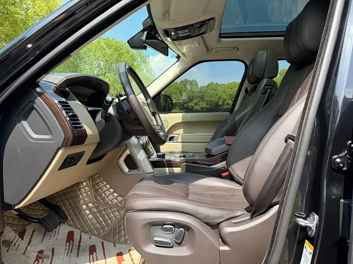 Land Rover range rover