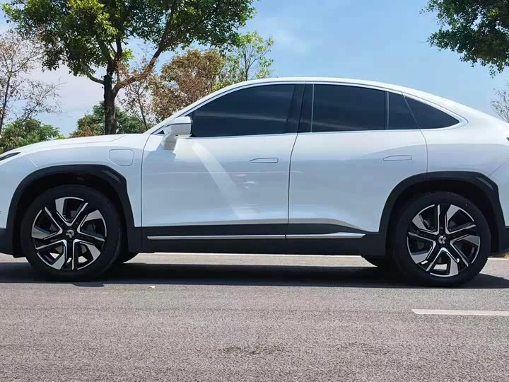 NIO EC6
