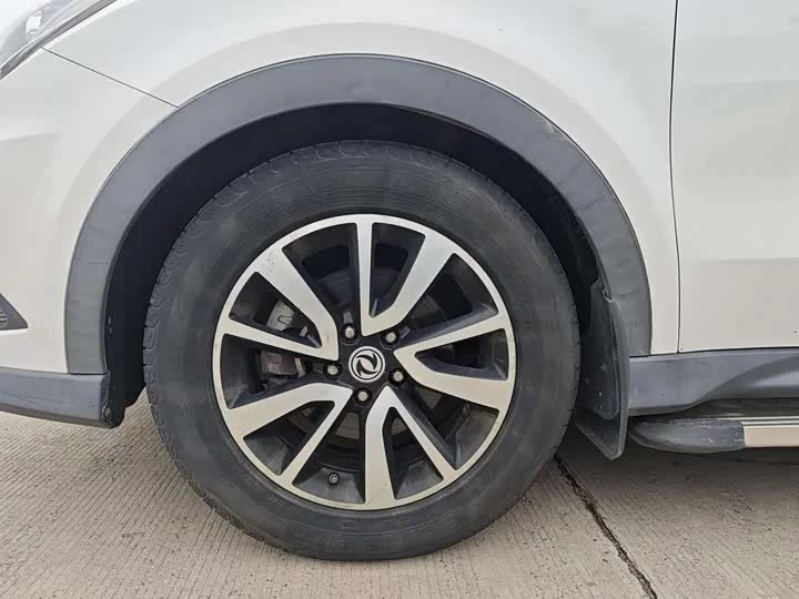 Dongfeng Fengon 580
