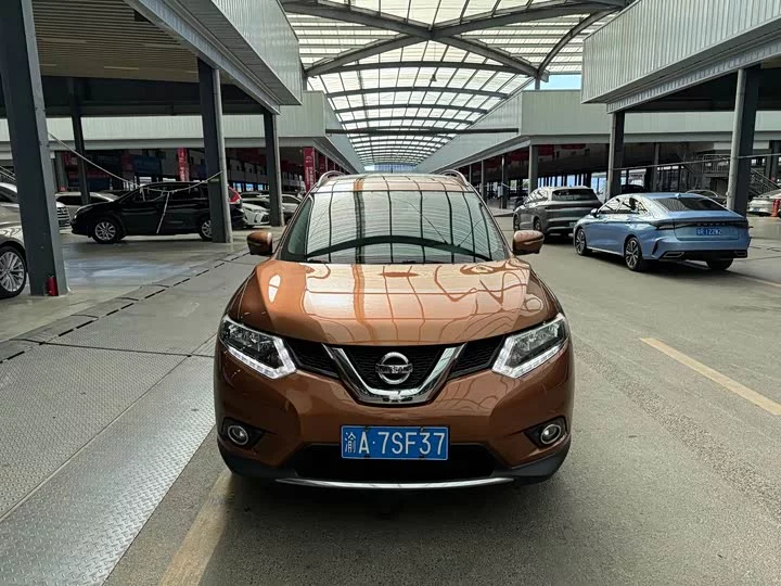 Nissan Qijun