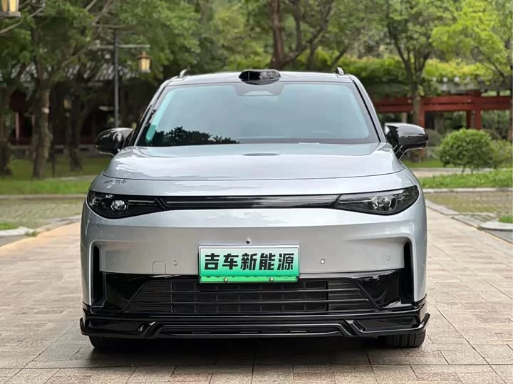 Leapmotor C16