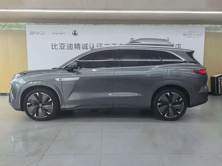 BYD Tang L